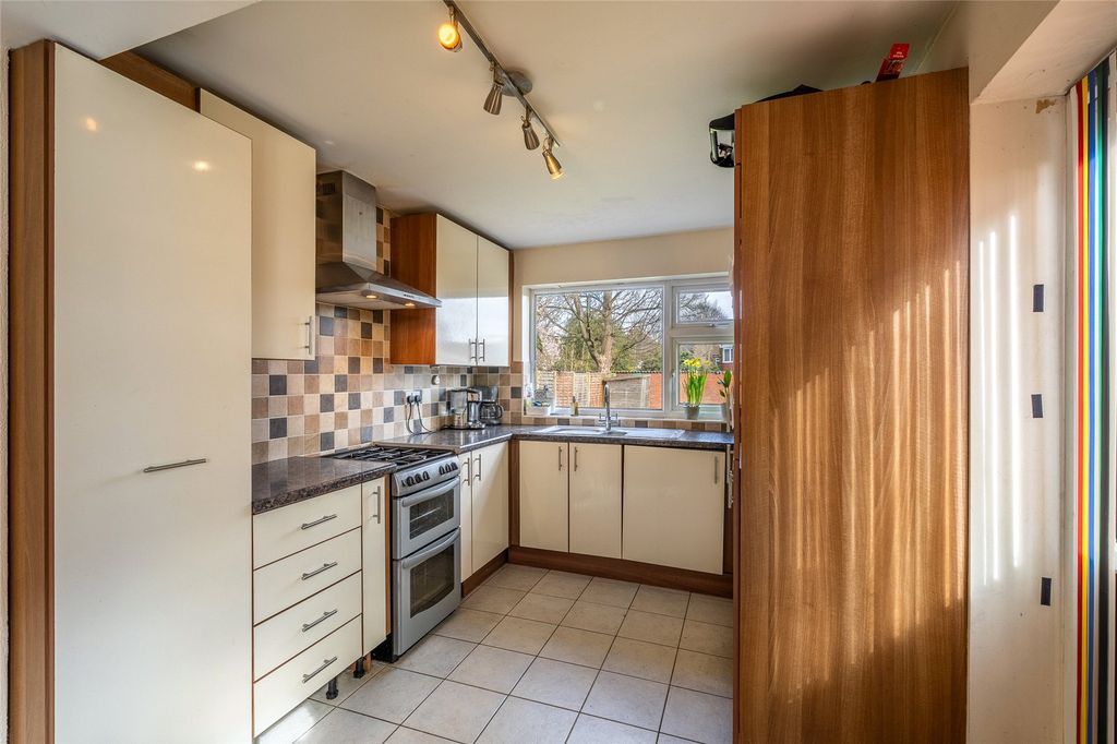 Property photo 2 of 28 Picture No. 29