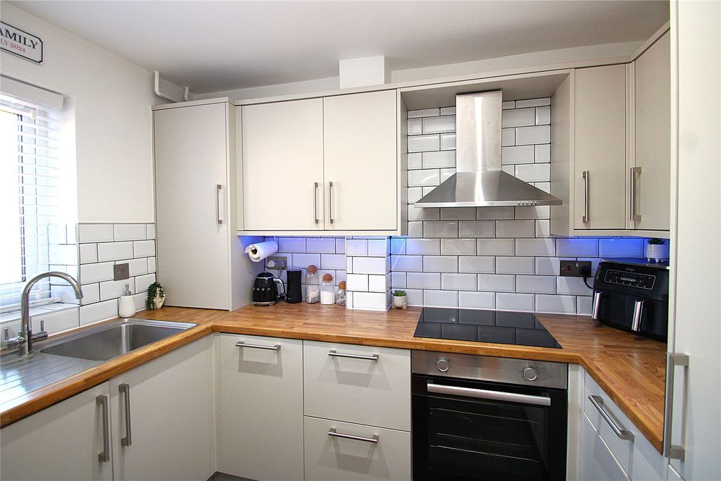 Property photo 3 of 10 Picture No. 04