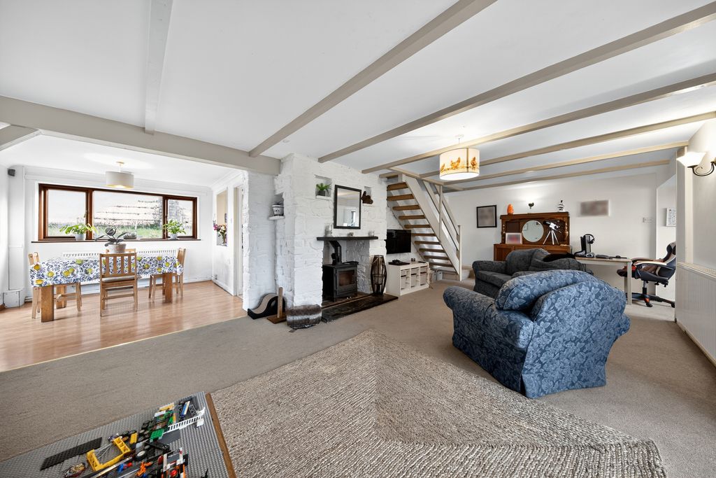 Property photo 3 of 21 Living Room