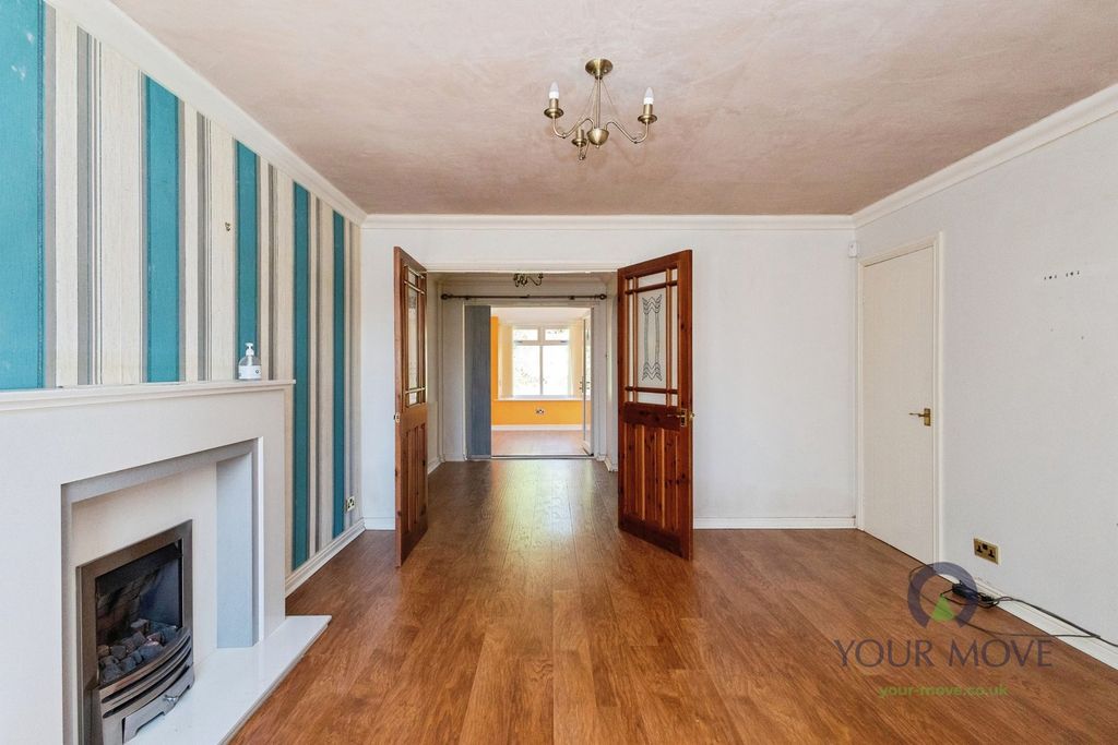 Property photo 3 of 11 Pbox-Img.Jpg
