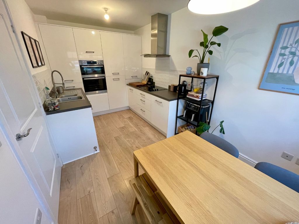 Property photo 2 of 19 4795463