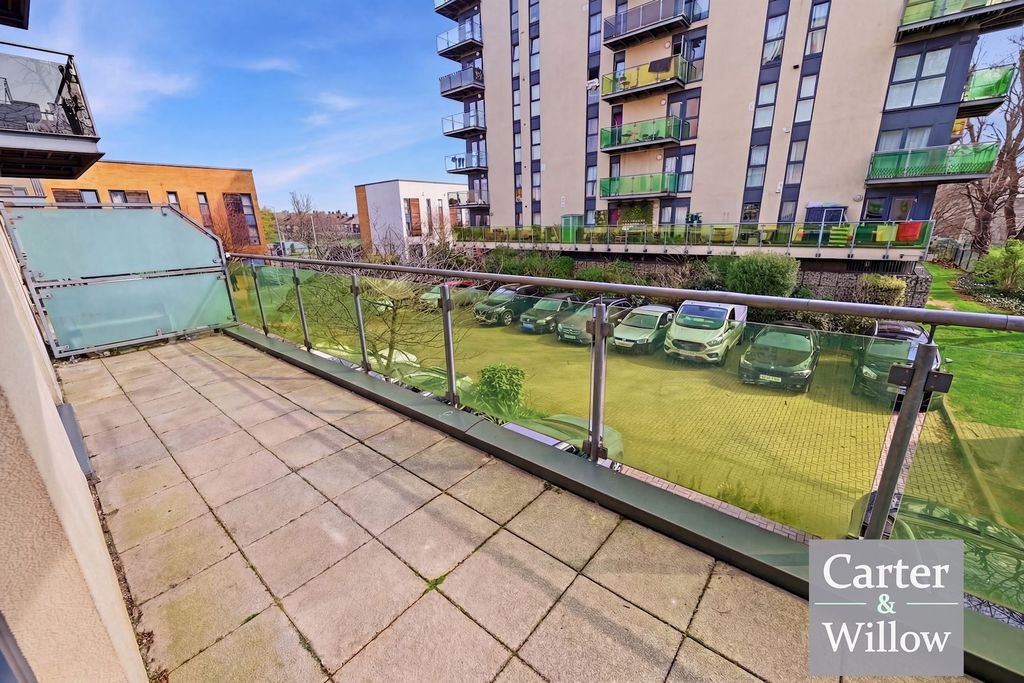 Property photo 2 of 13