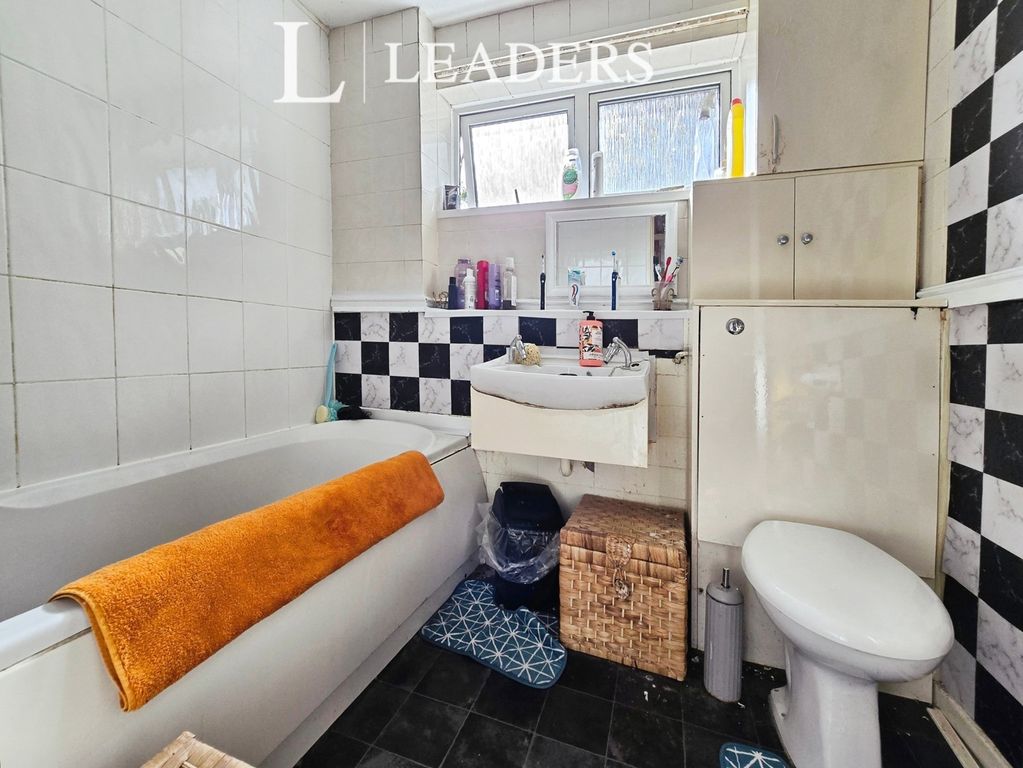 Property photo 3 of 12 Pbox-Img.Jpg