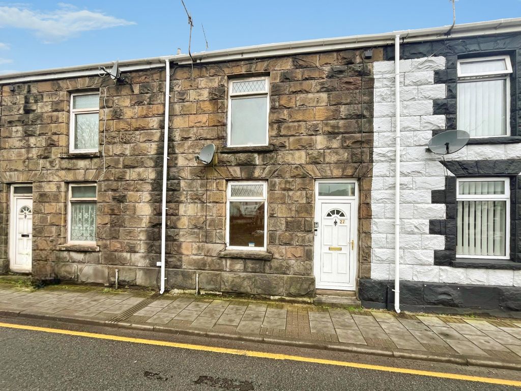 Property photo 1 of 6 Front