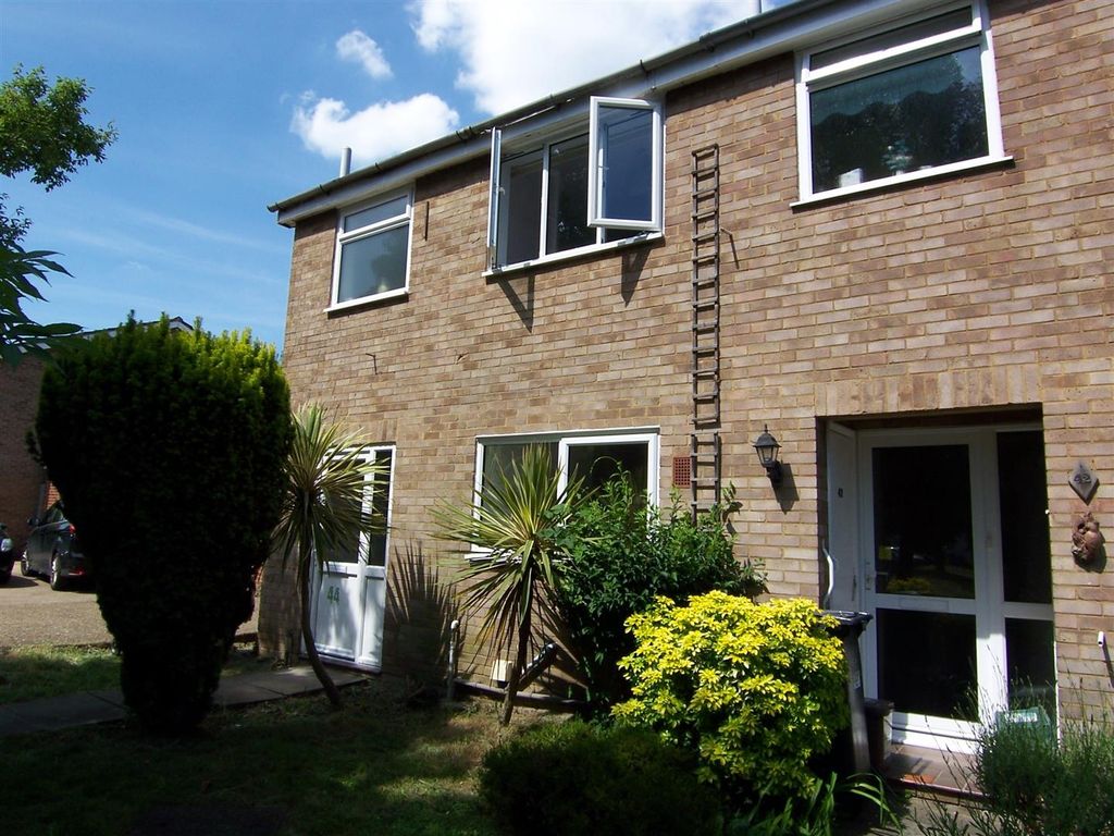 Property photo 1 of 9