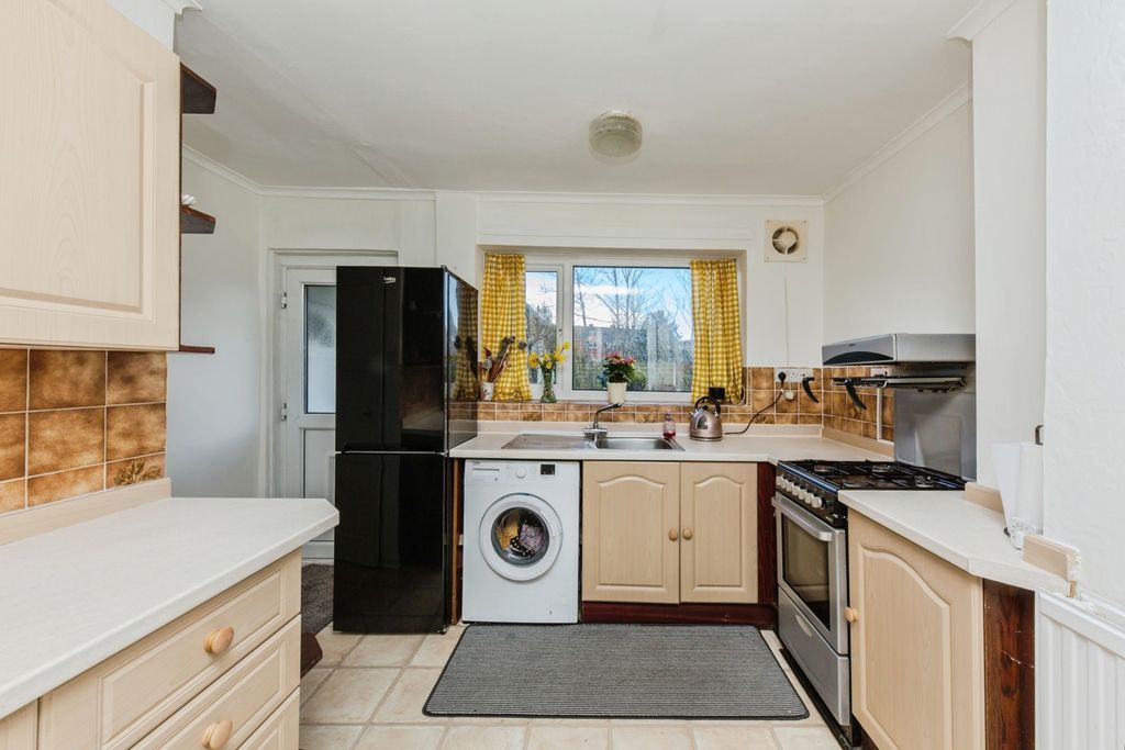 Property photo 3 of 20 Pbox-Img.Jpg