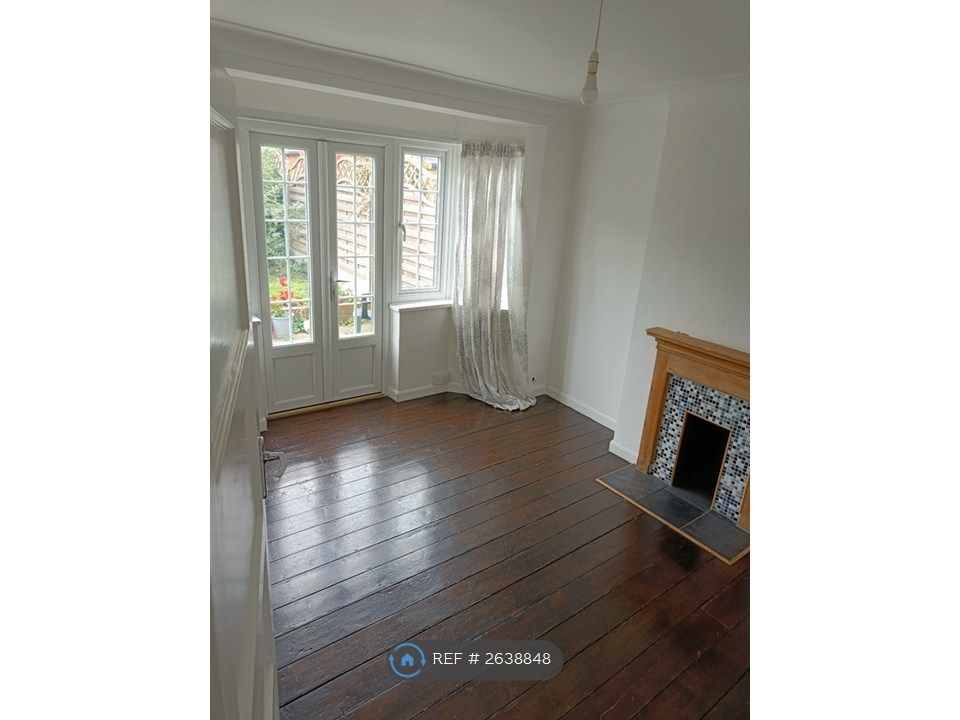Property photo 3 of 13