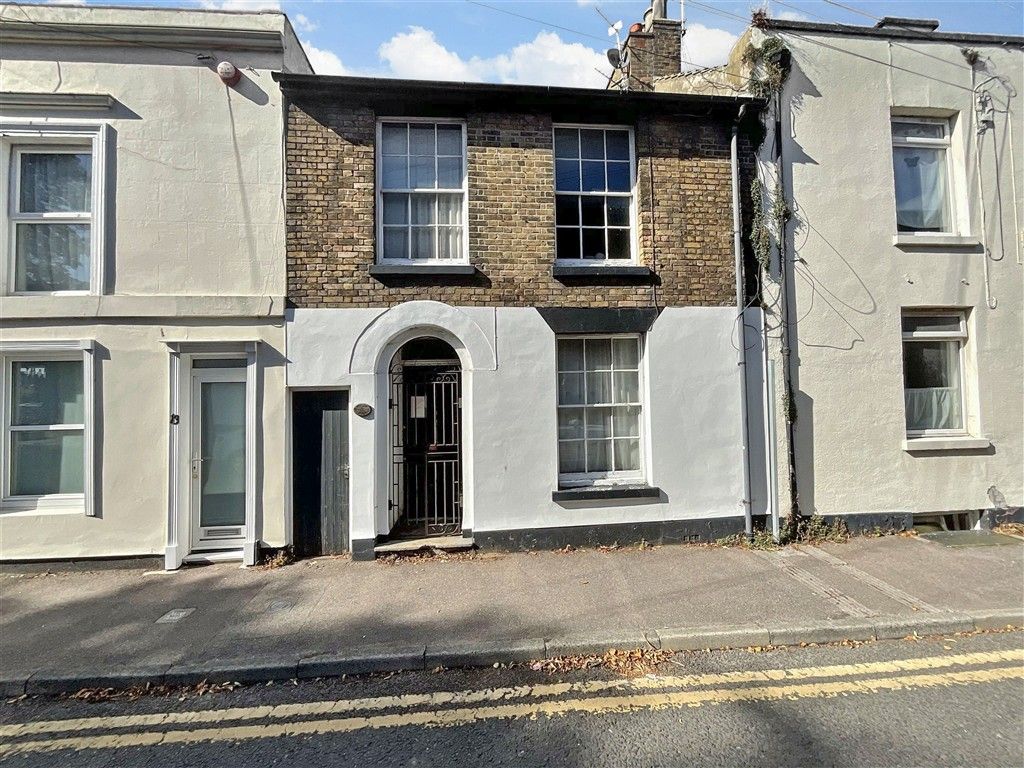 Property photo 1 of 9 Front