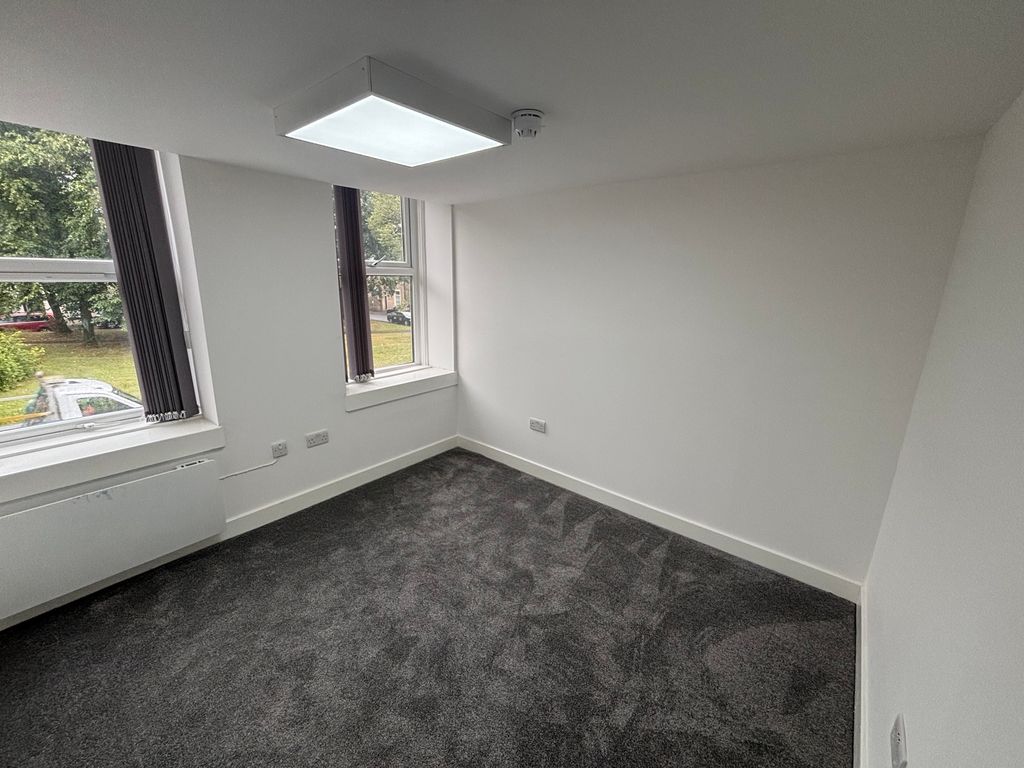 Property photo 2 of 3