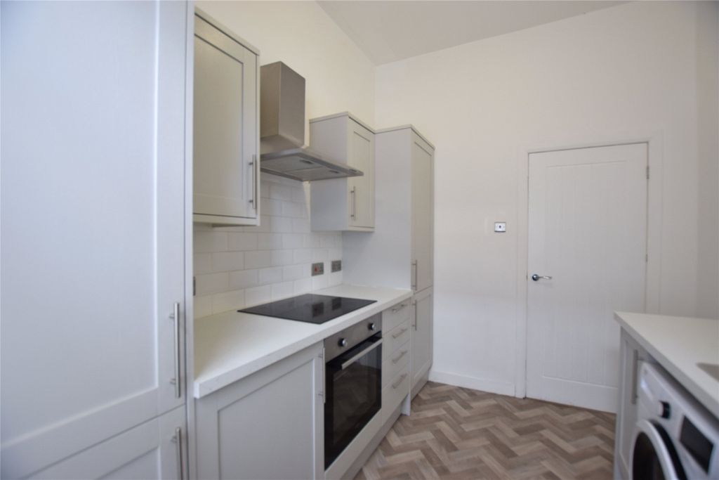 Property photo 2 of 7 Kitchen