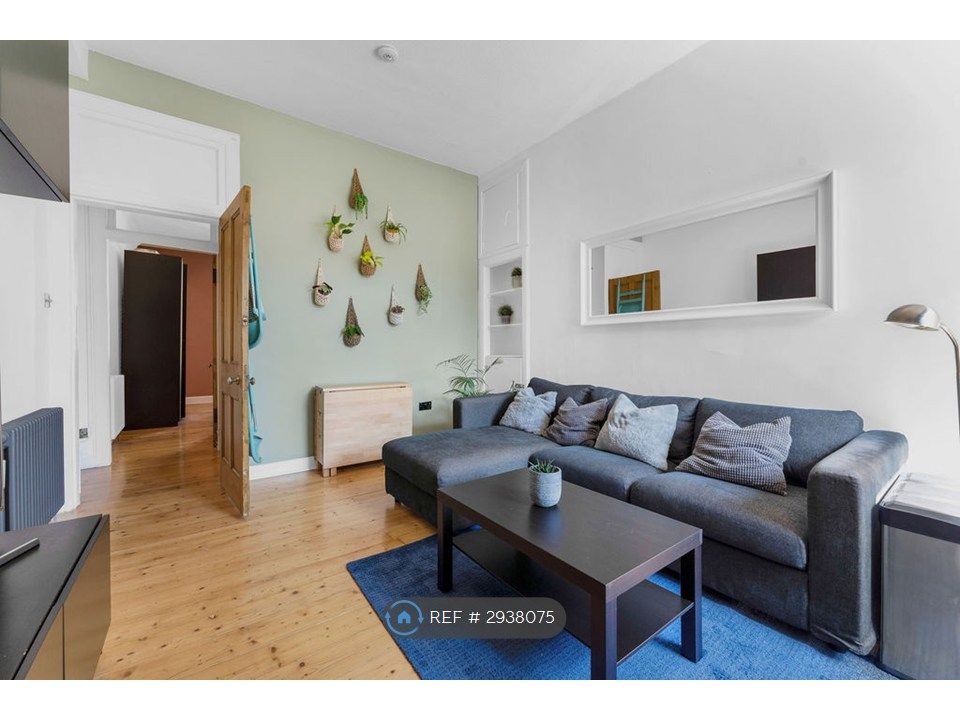Property photo 2 of 27