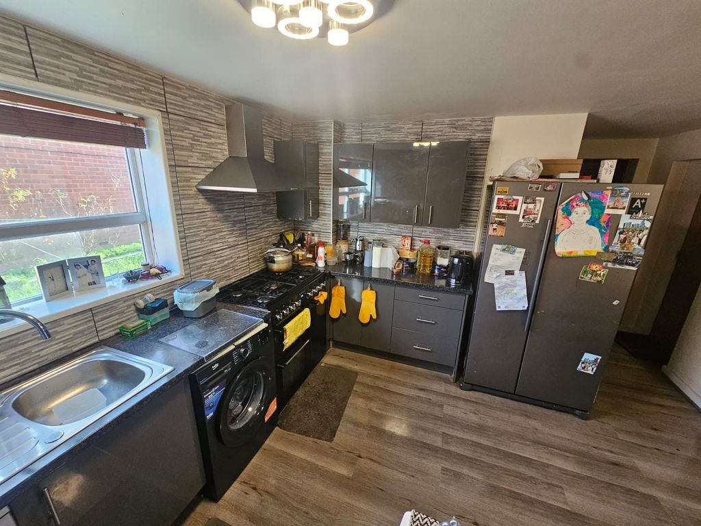 Property photo 2 of 22 Photograph 2