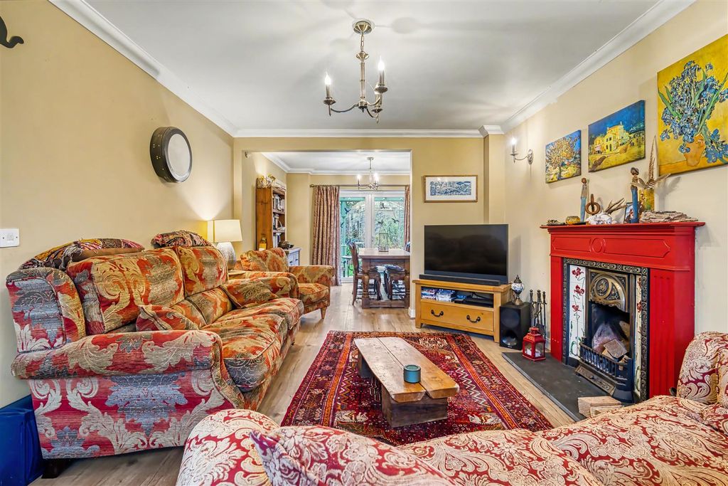 Property photo 2 of 12 Sitting Room