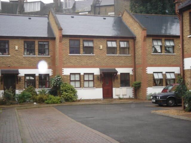 Property photo 1 of 8 Front (Exterior)