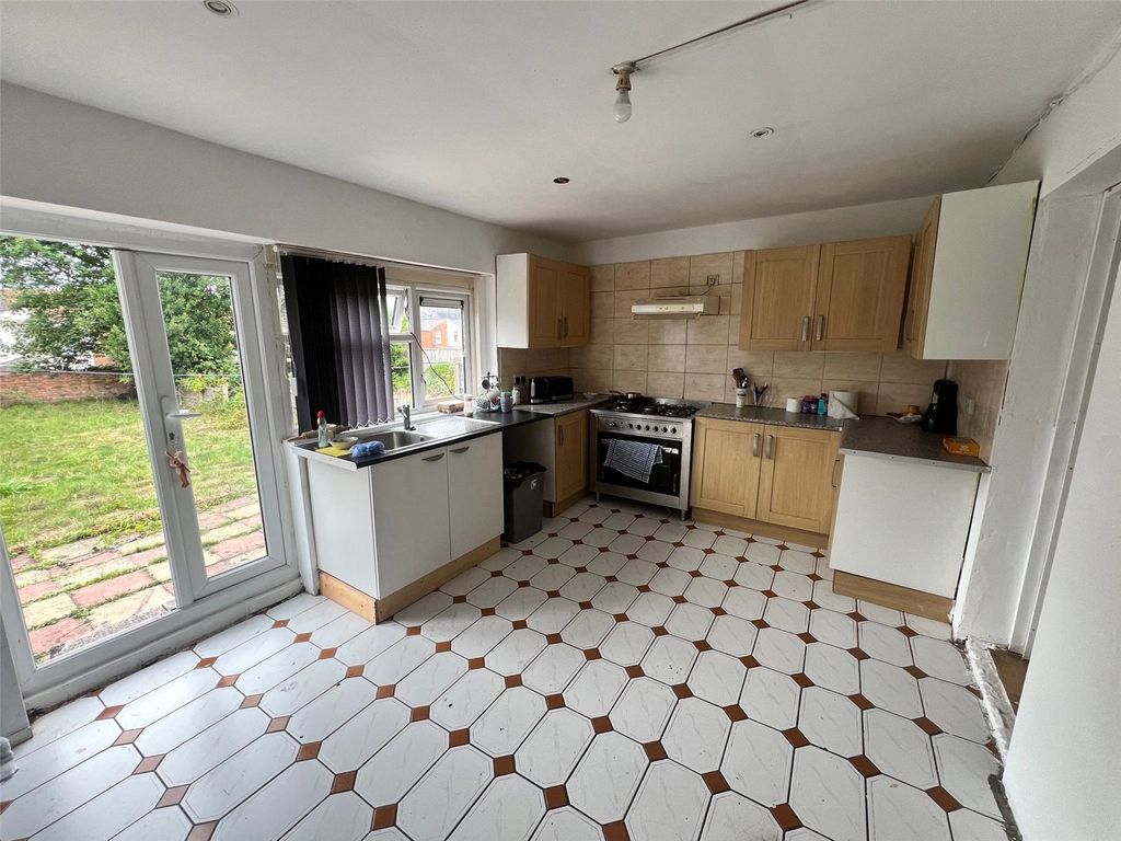 Property photo 2 of 13 Picture No. 08