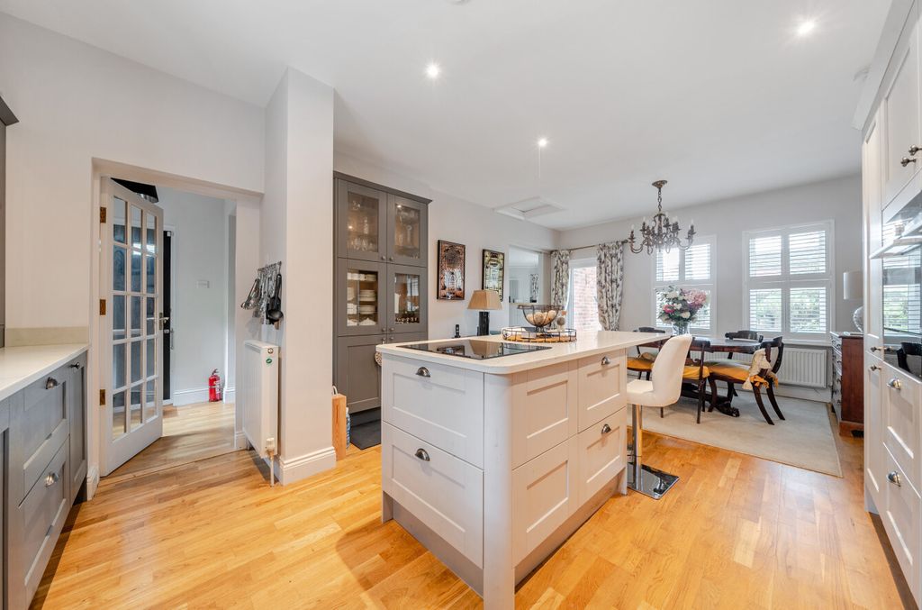 Property photo 2 of 20 1458263-10-6A0c3F...