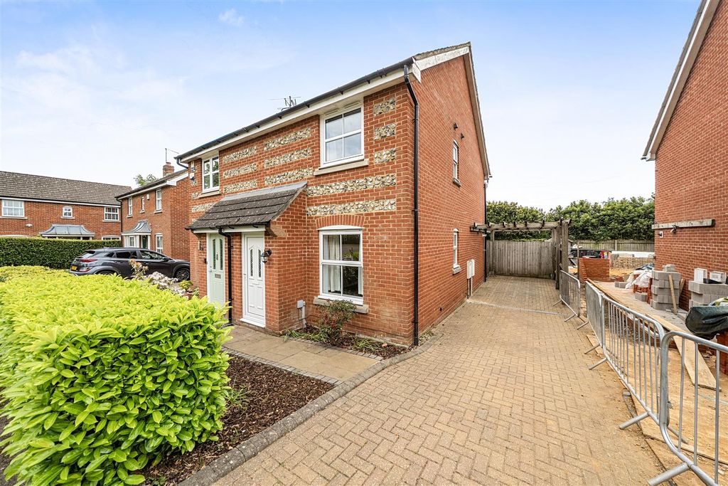 Property photo 1 of 11 1462920-16-6A033c74Da3Ec.Jpg
