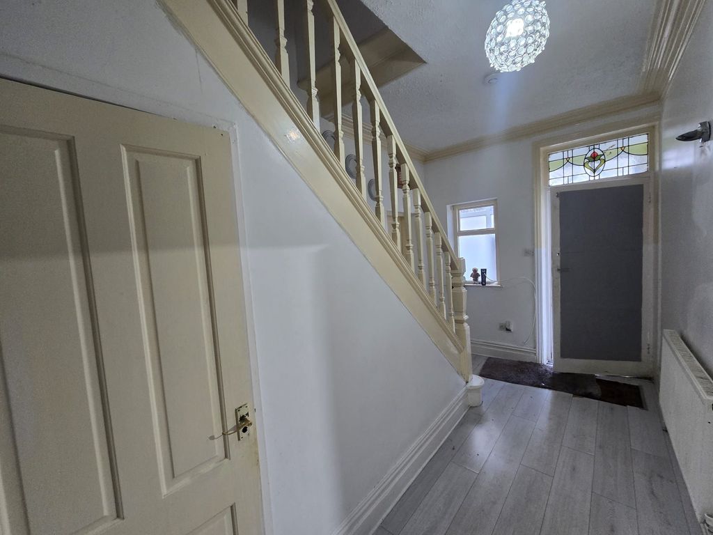 Property photo 2 of 13 Photograph 2