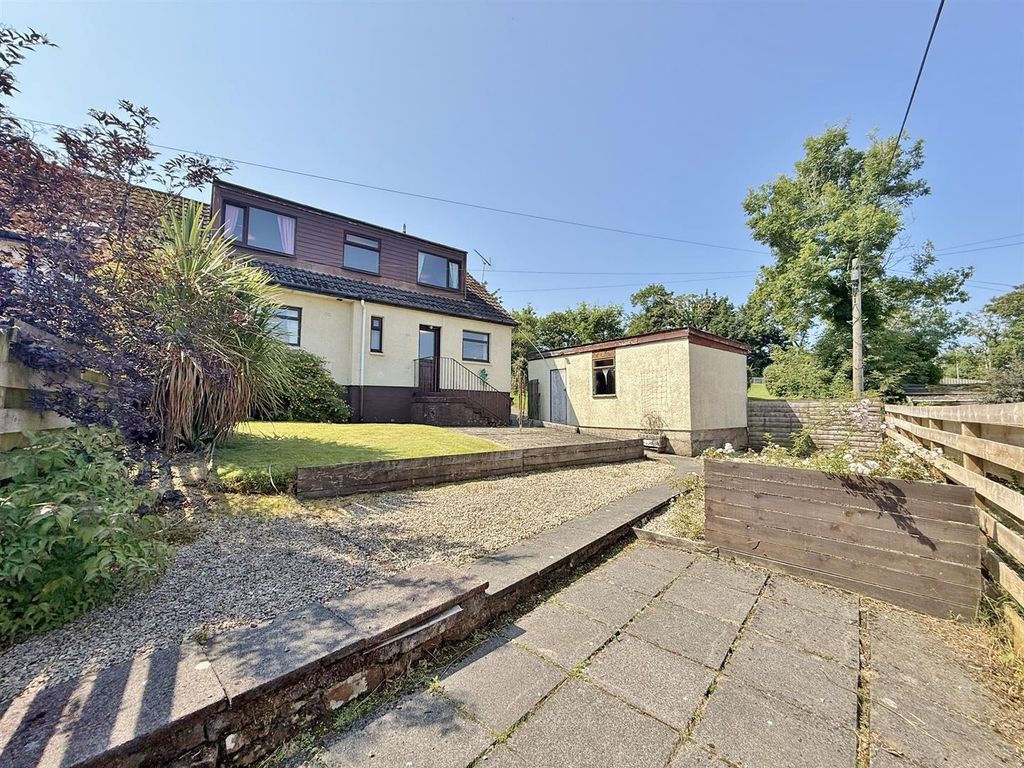 Property photo 3 of 38 15 Brathwic Terrace Rear
