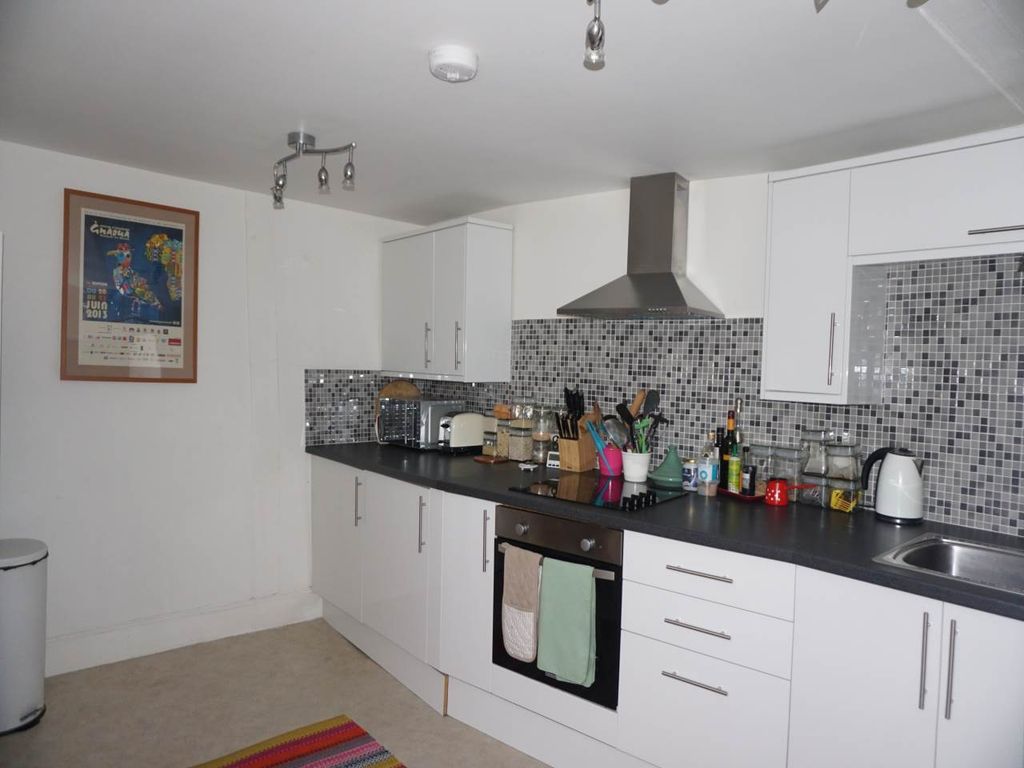 Property photo 3 of 12 23c Mount Sion (3)
