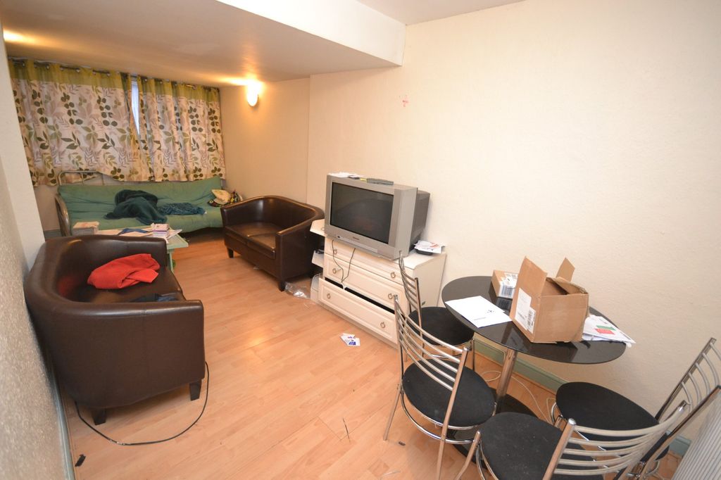 Property photo 3 of 7