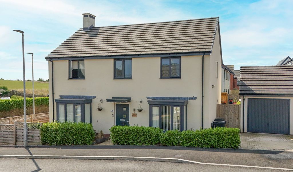 Property photo 1 of 27