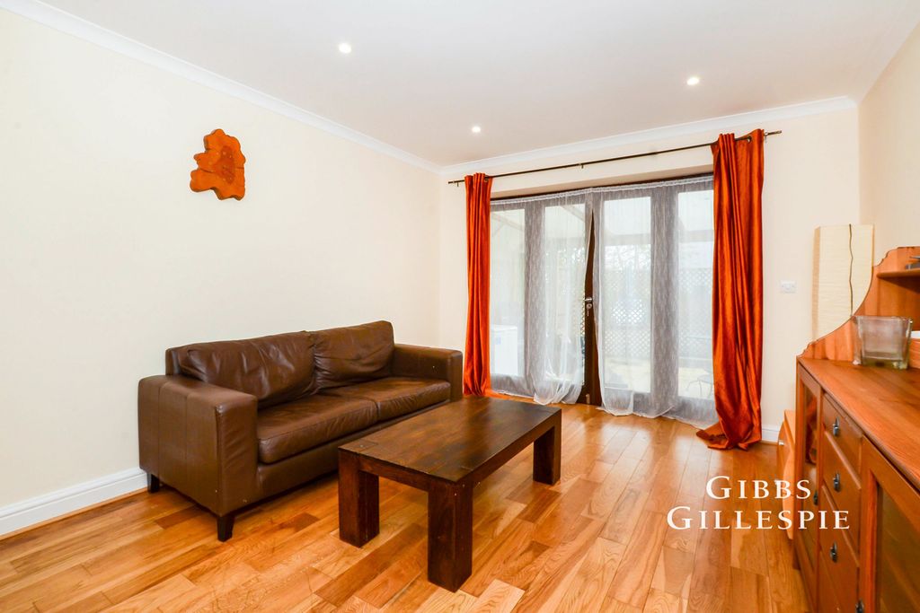 Property photo 1 of 10 Photo