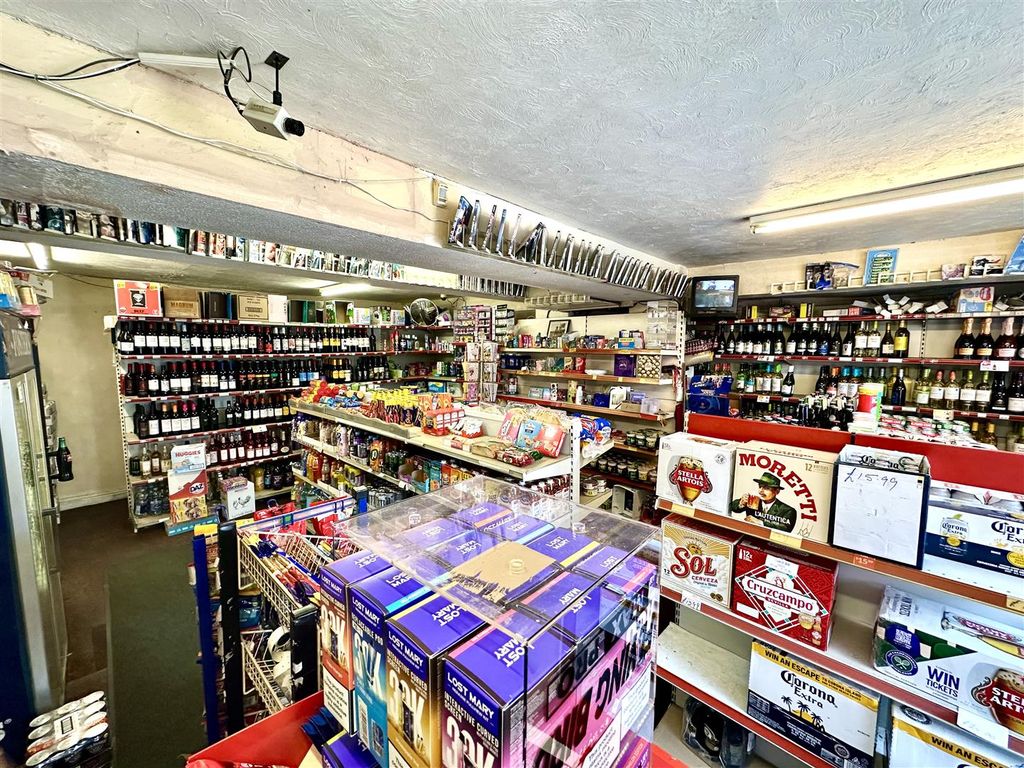 Property photo 3 of 10 The Retail Premises