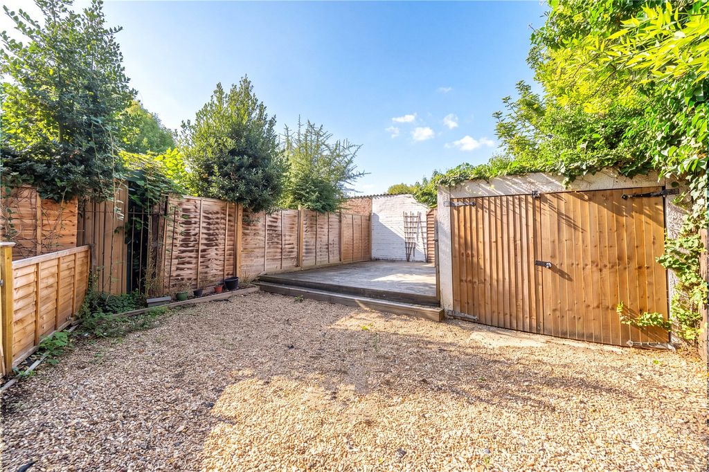 Property photo 2 of 7 Picture No. 46
