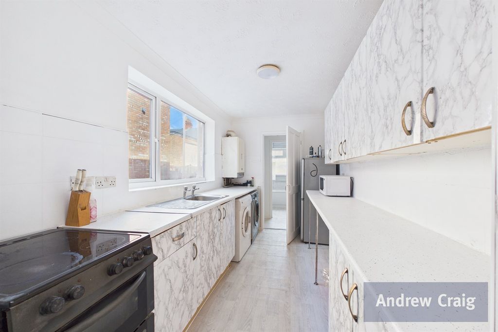 Property photo 1 of 5 (Main)