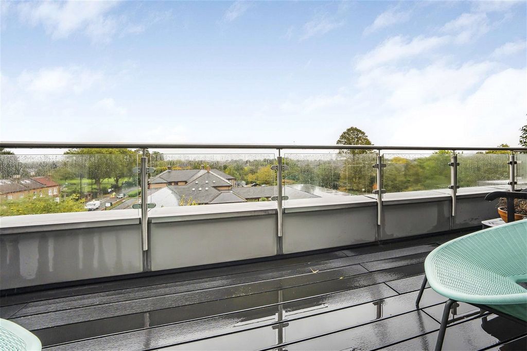 Property photo 2 of 16 Picture 2