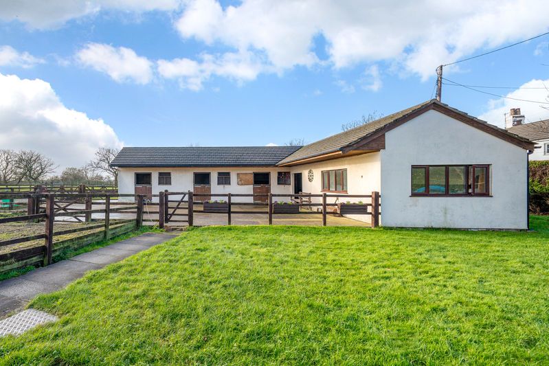 Property photo 3 of 33 Photo 7