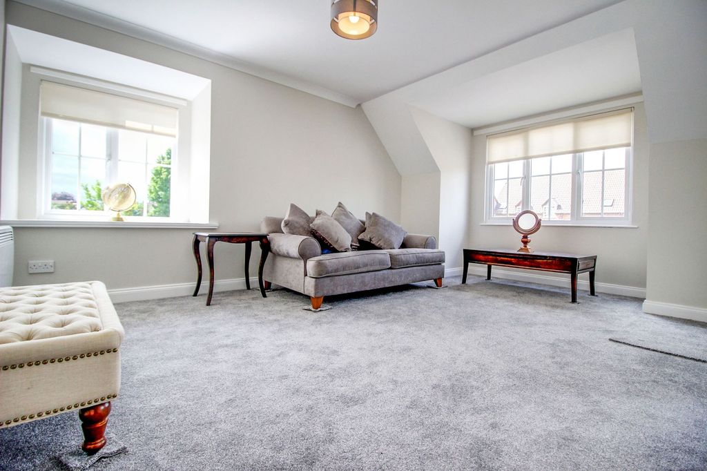 Property photo 2 of 6