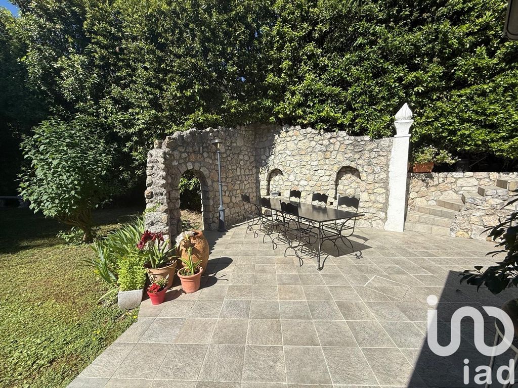 Property photo 2 of 26