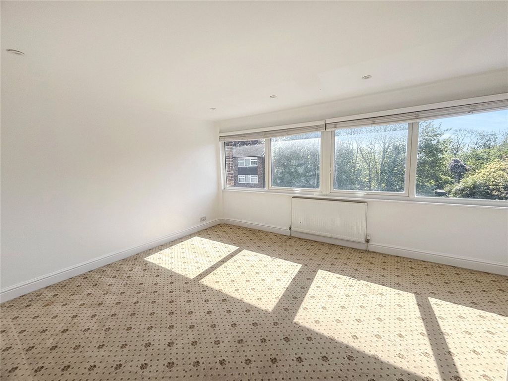 Property photo 3 of 10 Picture No. 14