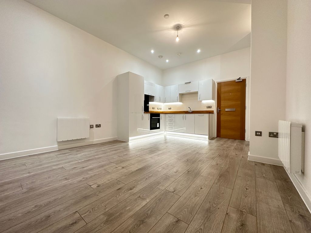 Property photo 2 of 8 Image