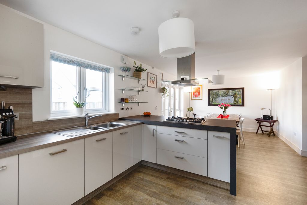 Property photo 2 of 27 Property Image 2