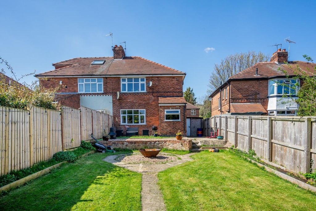 Property photo 2 of 11 Grantham Dr-17.Jpg
