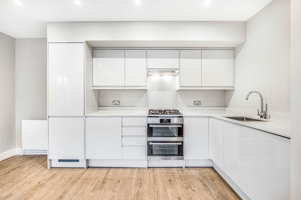 Property photo 1 of 12 Kitchen/Reception Room