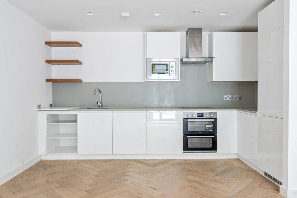 Property photo 3 of 12 Picture No. 13