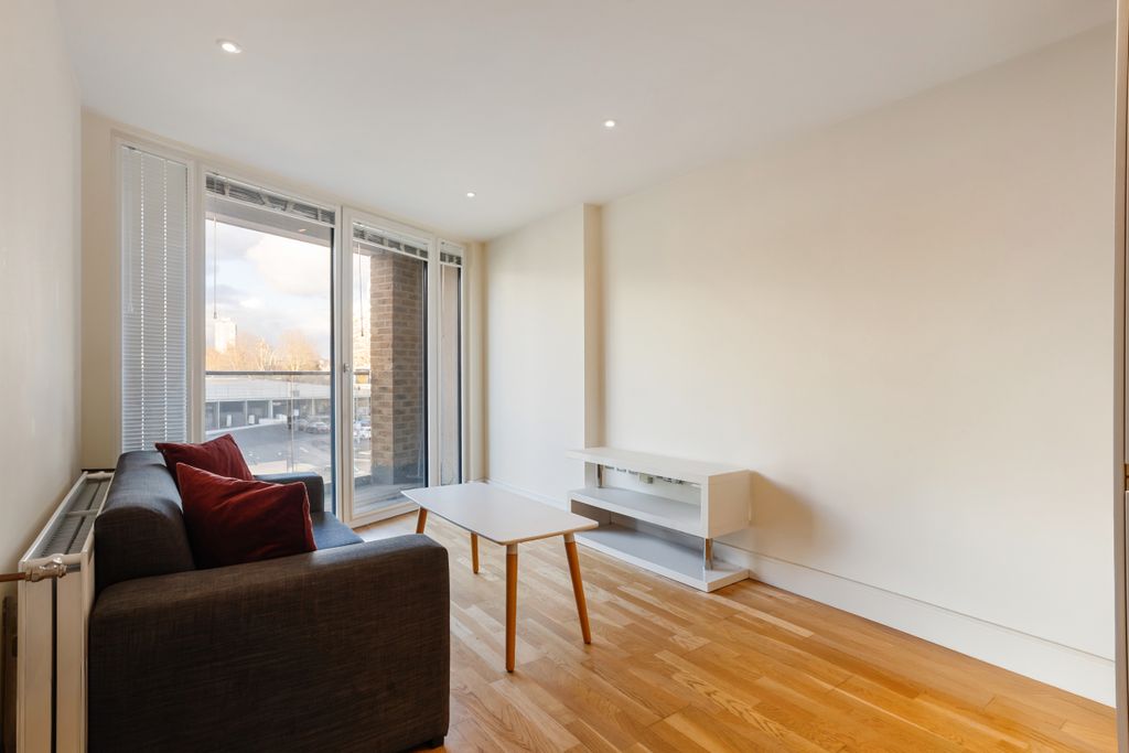 Property photo 3 of 18