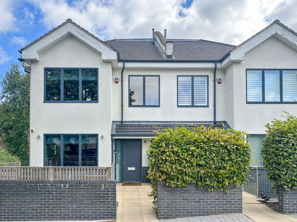 Property photo 1 of 30