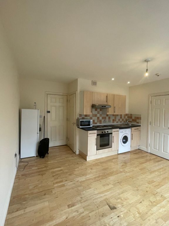 Property photo 3 of 8