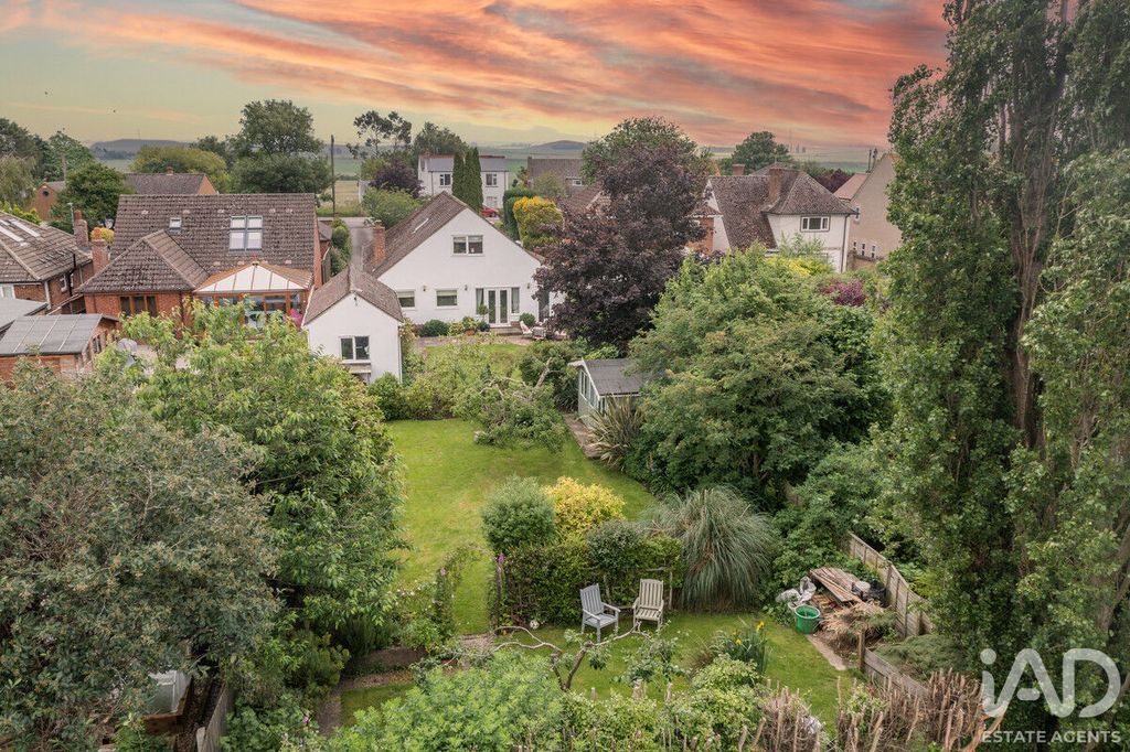 Property photo 1 of 43