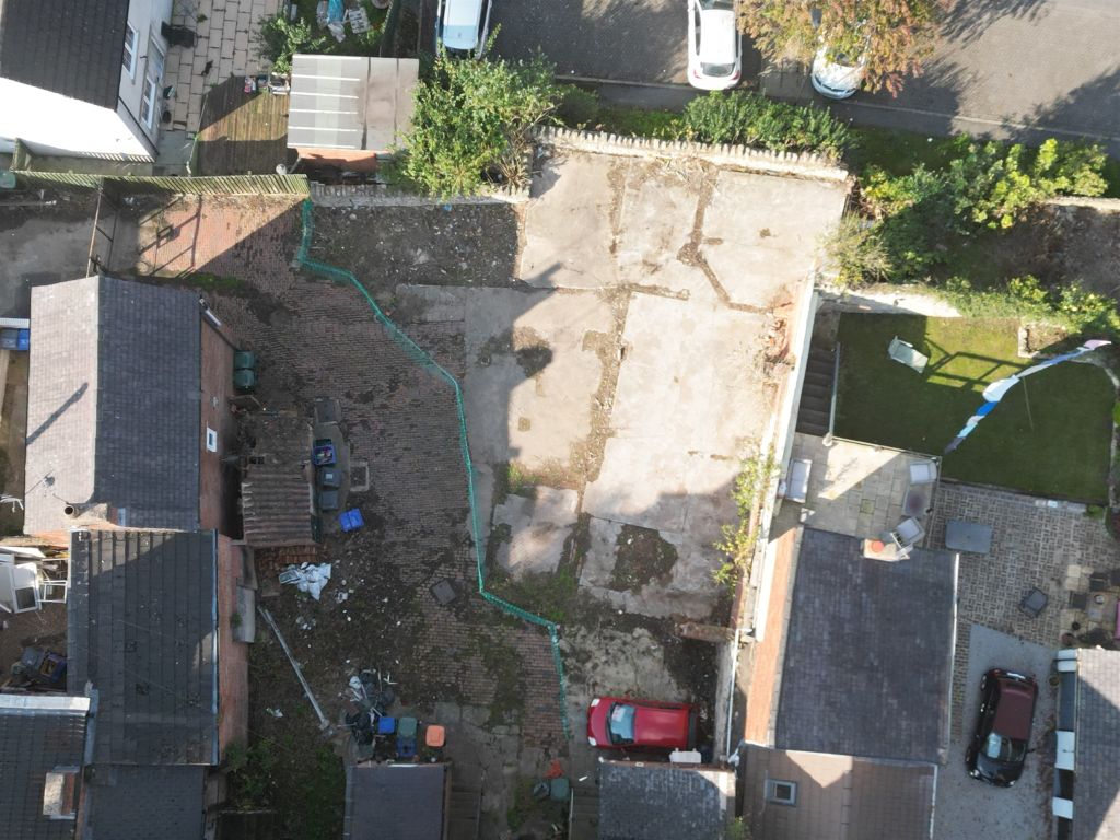 Property photo 3 of 12