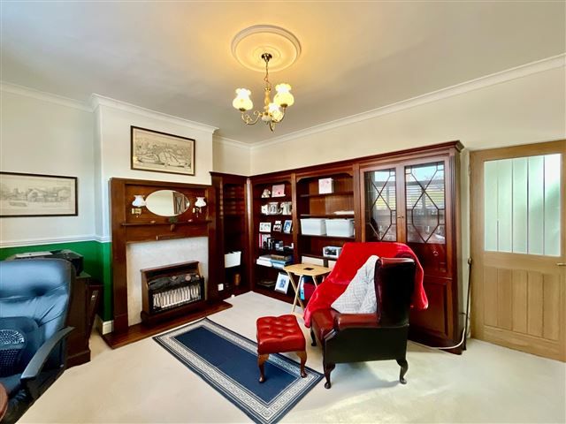 Property photo 2 of 21 Lounge