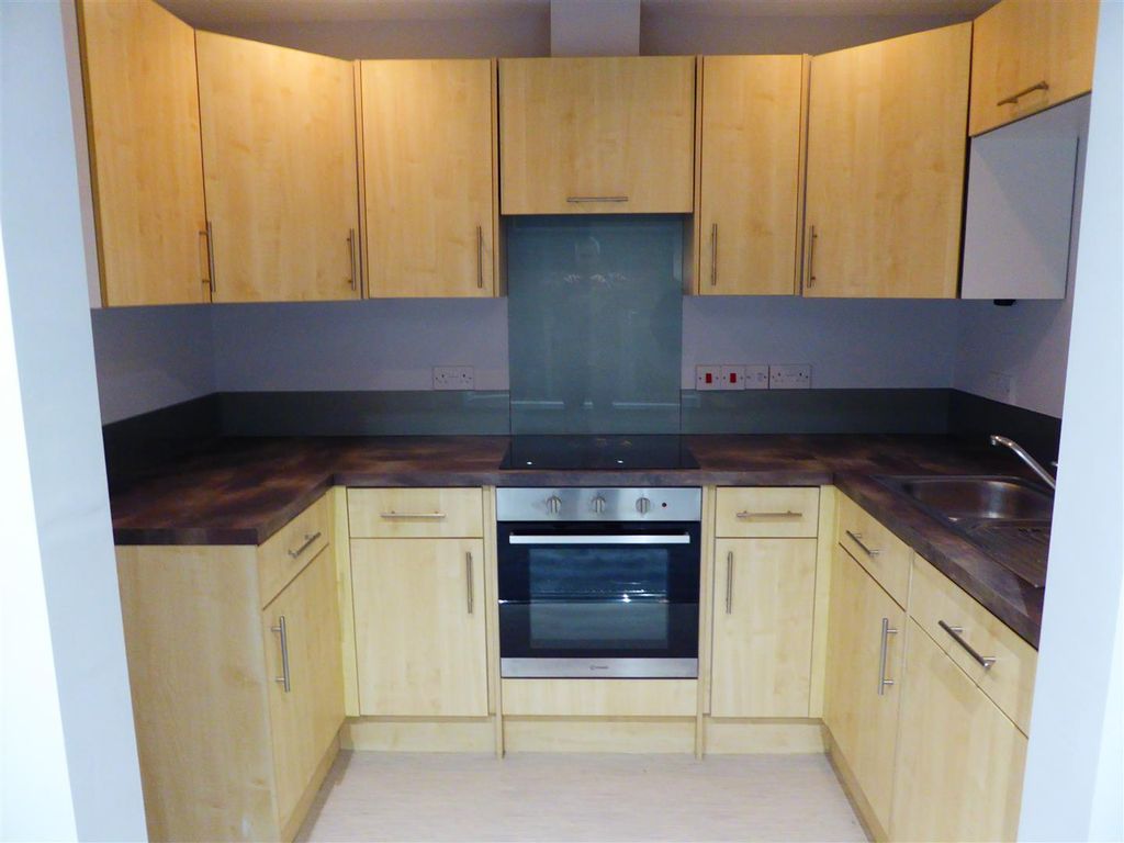 Property photo 2 of 12 12Kingswoodnew4.Jpg