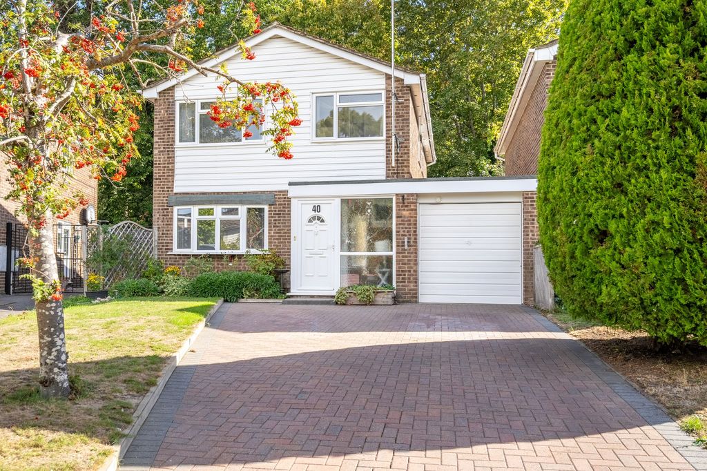 Property photo 1 of 11