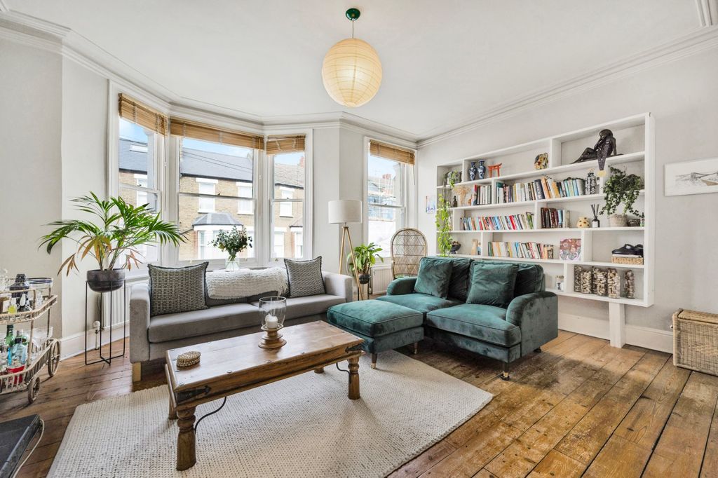 Property photo 1 of 11