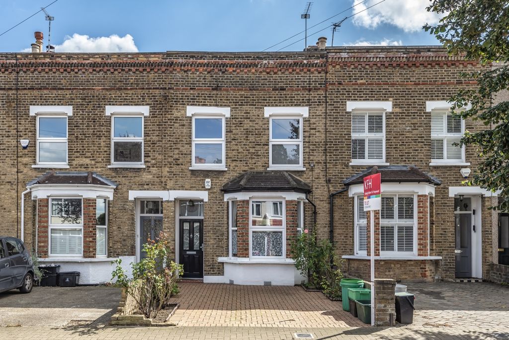 Property photo 1 of 7 639701 (1)